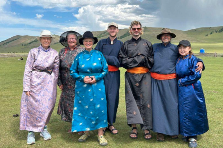 Small group tour Mongolia